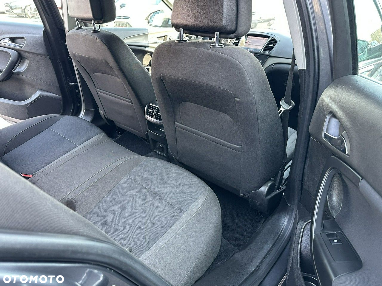 Opel Insignia - 17