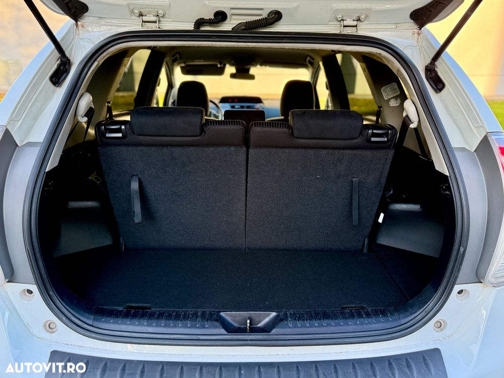 Toyota Prius+ (Hybrid) Comfort - 8