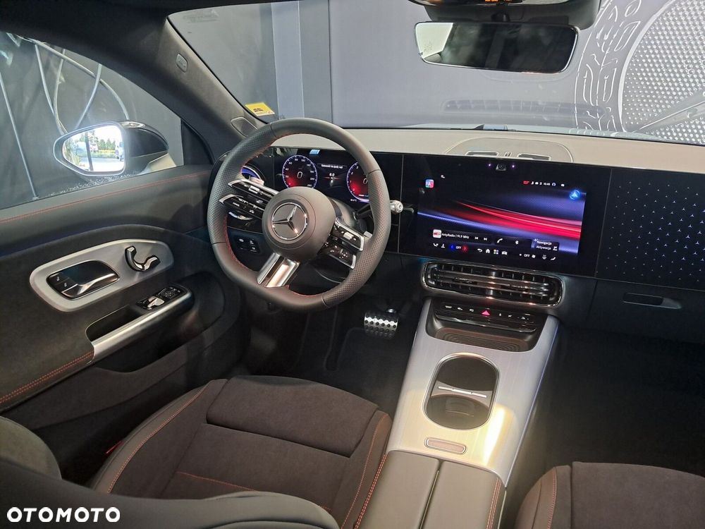 Mercedes-Benz CLA - 27
