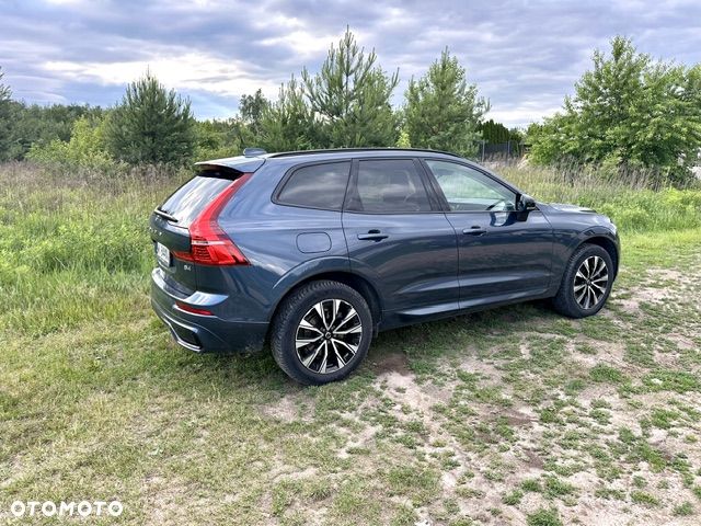 Volvo XC 60 B4 B Plus Dark - 2