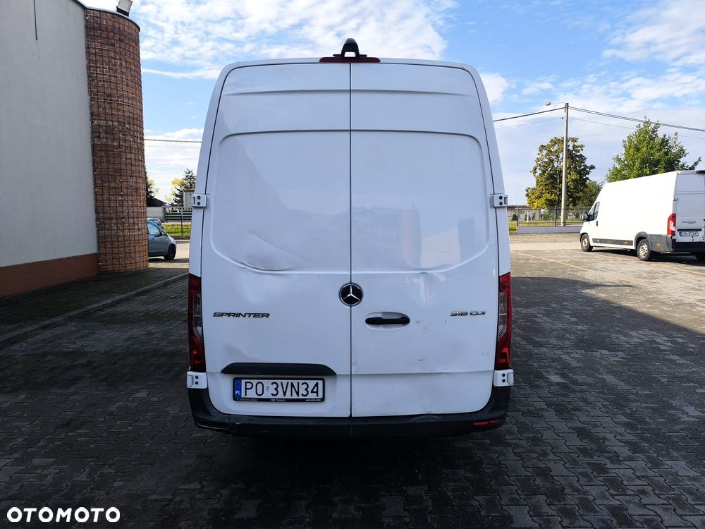 Mercedes-Benz Sprinter - 19