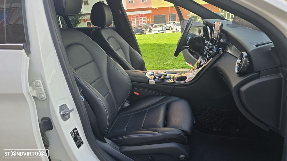 Mercedes-Benz C 300 BlueTEC Hybrid AMG Line - 23