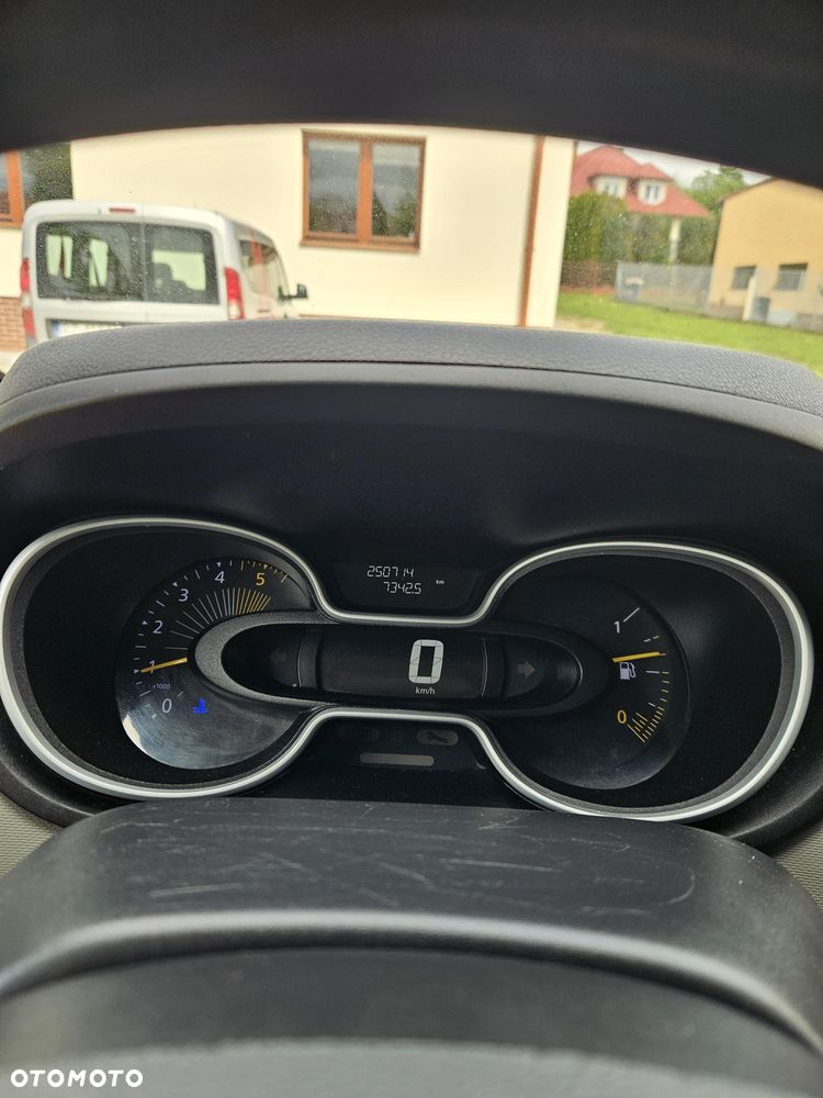 Renault Trafic - 2