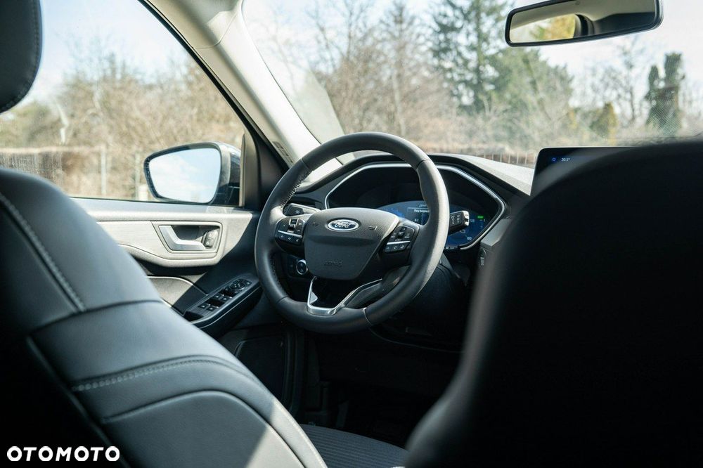 Ford Kuga - 22