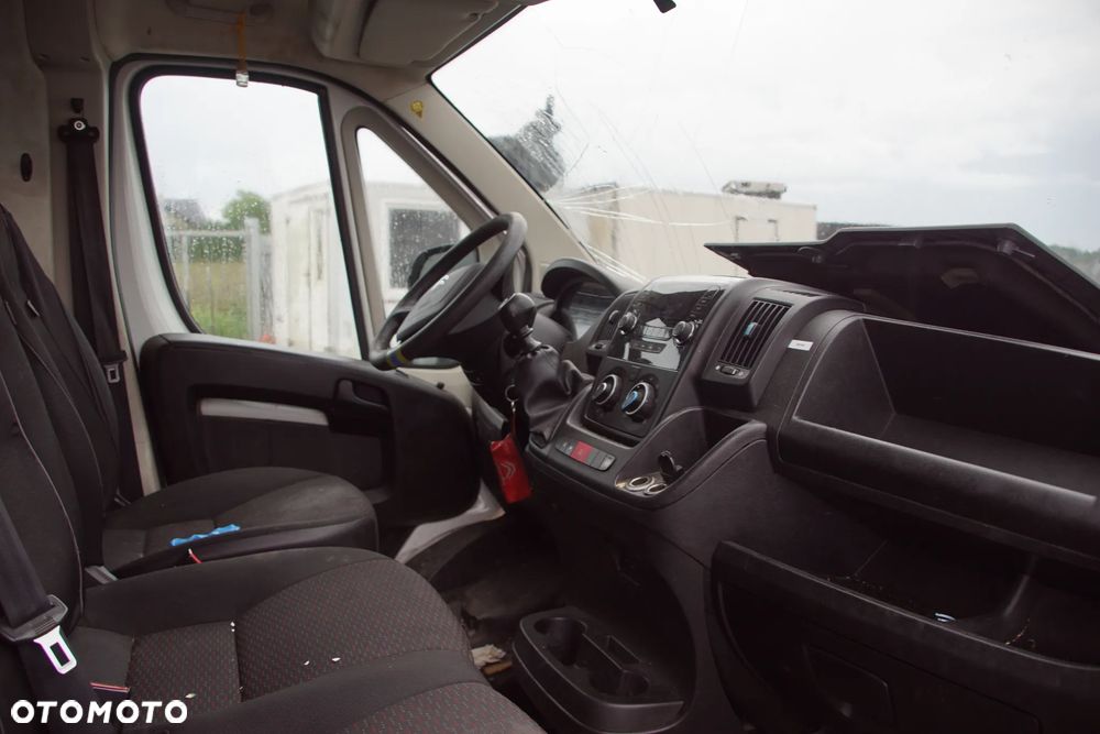 Auto na części - Citroen Jumper III 2.2 BlueHDI 120 KM 4H03 20GP20 EWP 2019R Silnik Skrzynia Drzwi Błotnik Zderzak Lampa Lusterko Klamka Szyba Deska Kokpit Sterownik Moduł Czujnik Licznik Panel Kierownica - 12