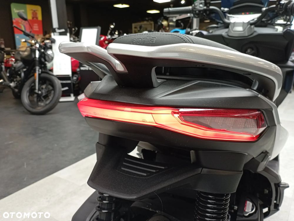 Aprilia SR - 15