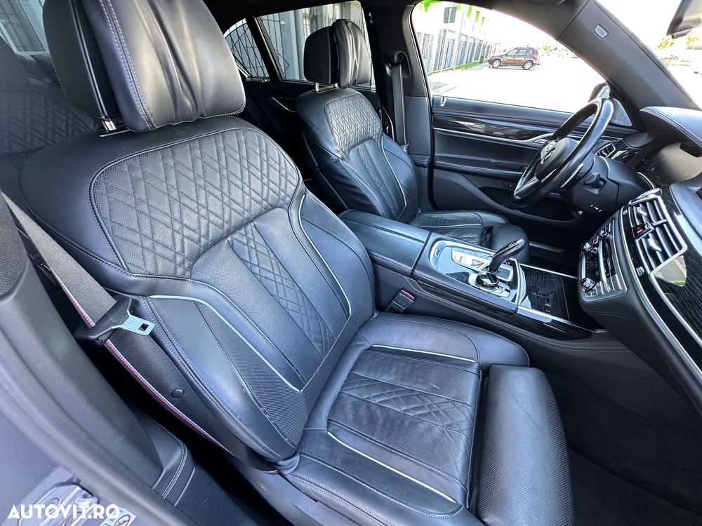 BMW Seria 7 745e - 25