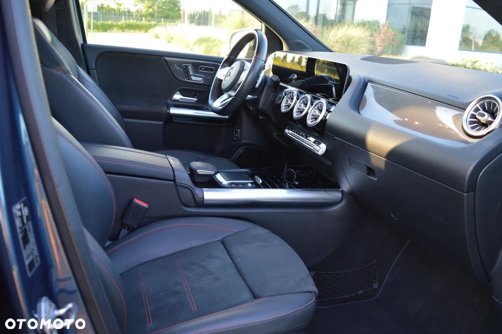 Mercedes-Benz Klasa B 180 AMG Line 7G-DCT - 38