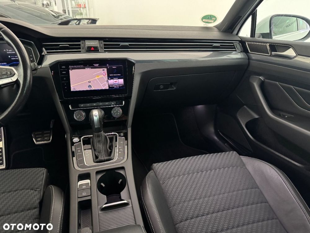 Volkswagen Passat - 8