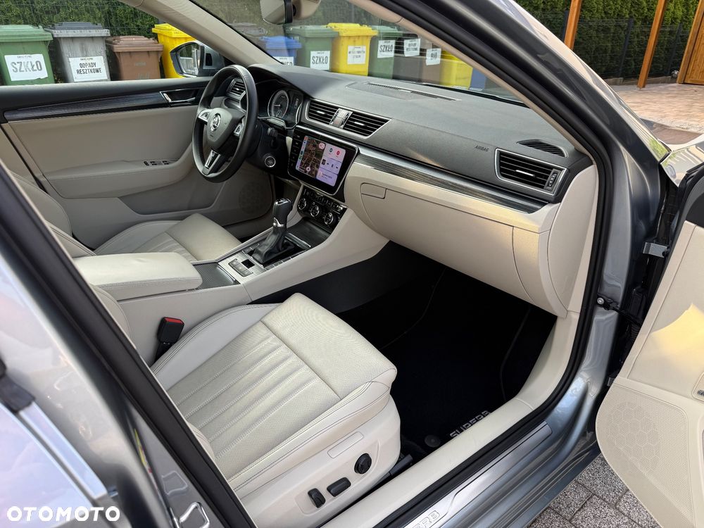 Skoda Superb 2.0 TDI DSG Style - 17
