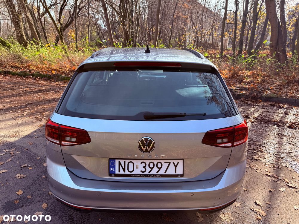 Volkswagen Passat Variant 2.0 TDI EVO Business DSG - 9