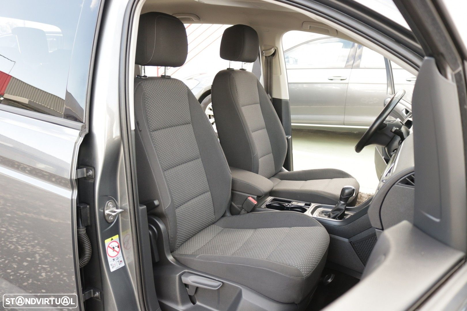 VW Touran 1.6 TDI Confortline DSG - 21