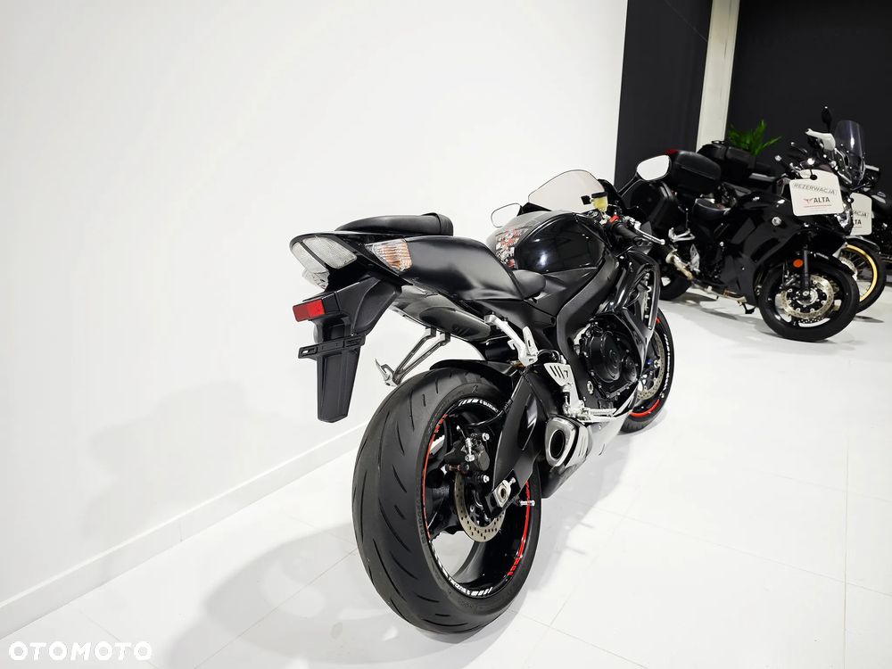 Suzuki GSX-R - 9