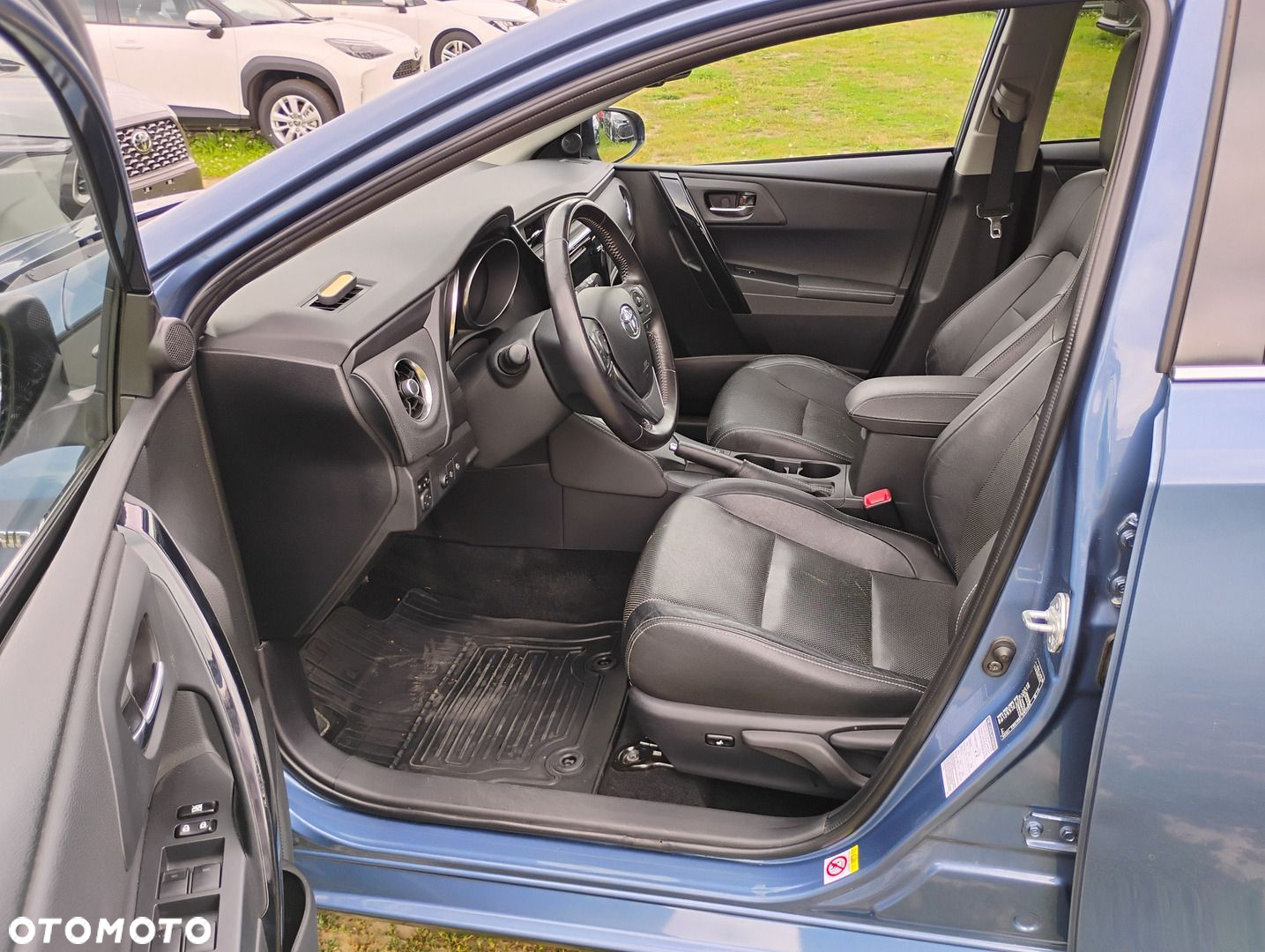 Toyota Auris - 9