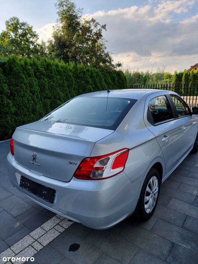 Peugeot 301 - 5