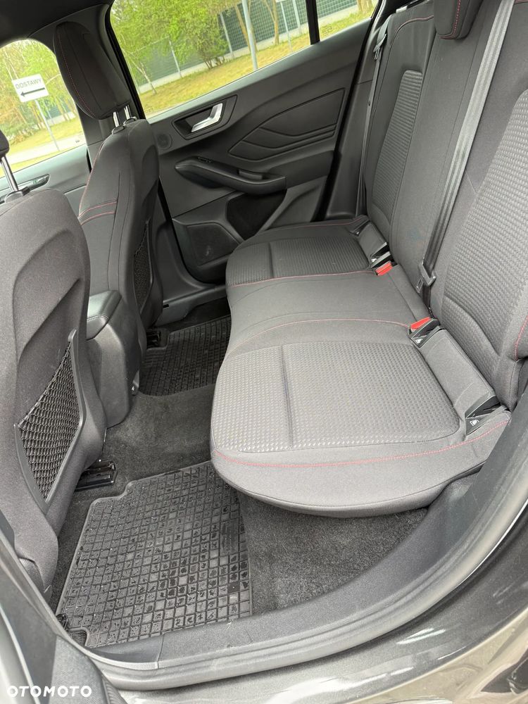 Ford Focus 1.5 EcoBoost ST-Line - 29