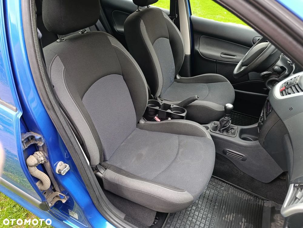 Peugeot 206 plus - 13