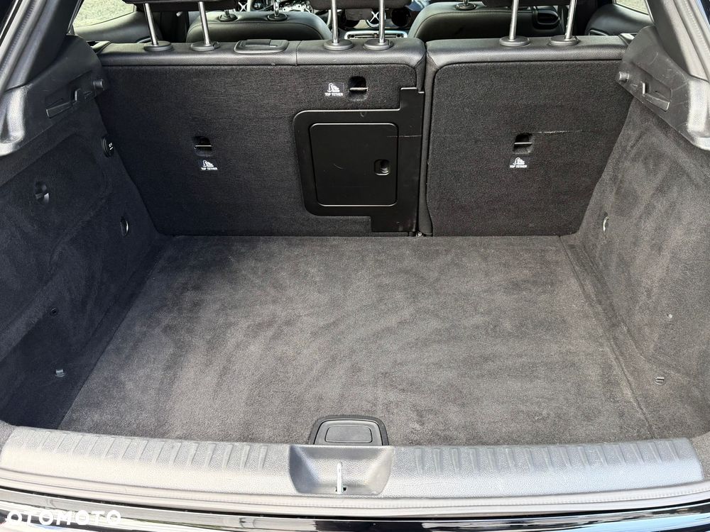 Mercedes-Benz GLA 250 4-Matic Style - 8