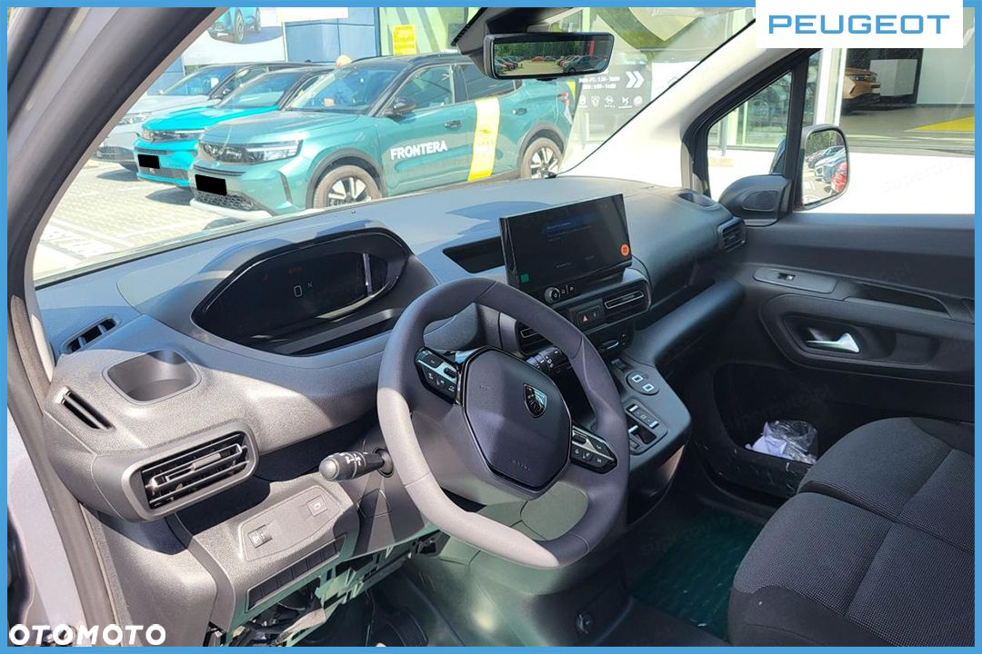 Peugeot Partner Van L2H1 EAT8 1.5 130KM - 11