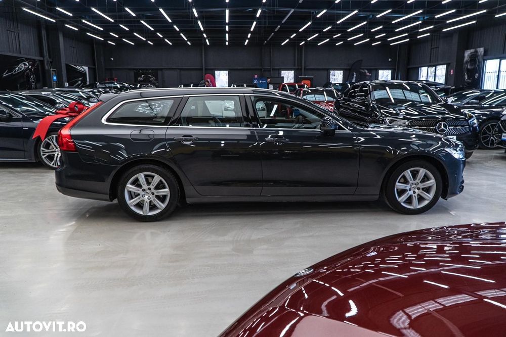 Volvo V90 D3 Geartronic Momentum Pro - 20