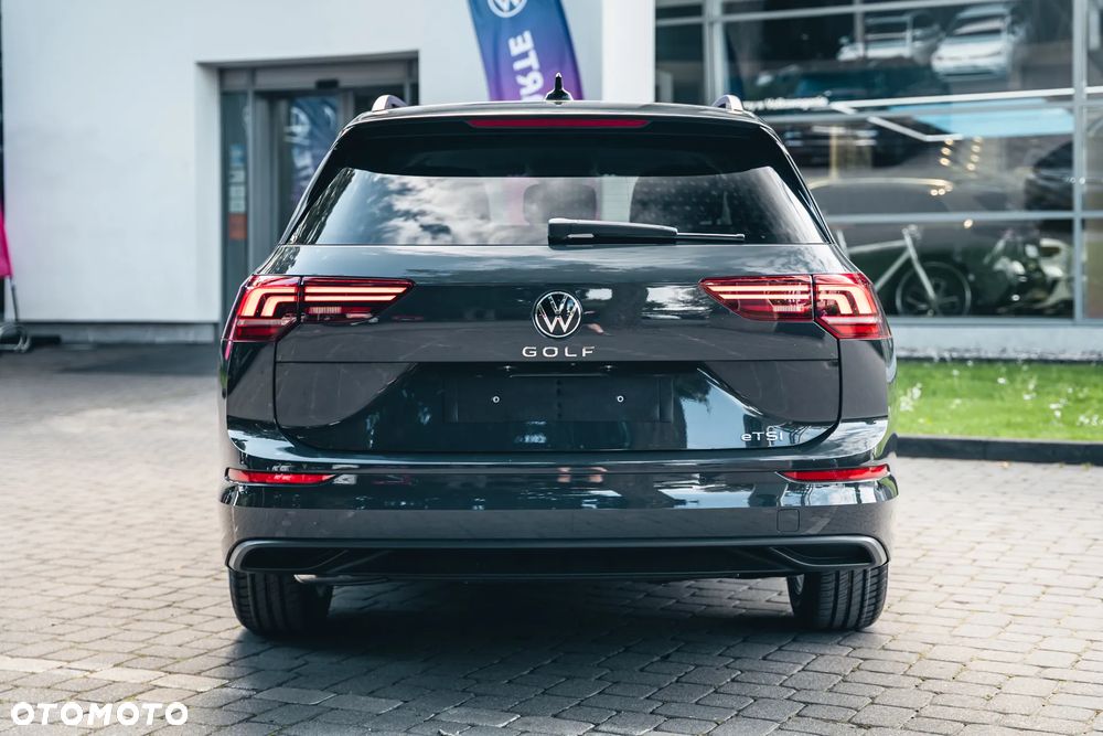 Volkswagen Golf - 11