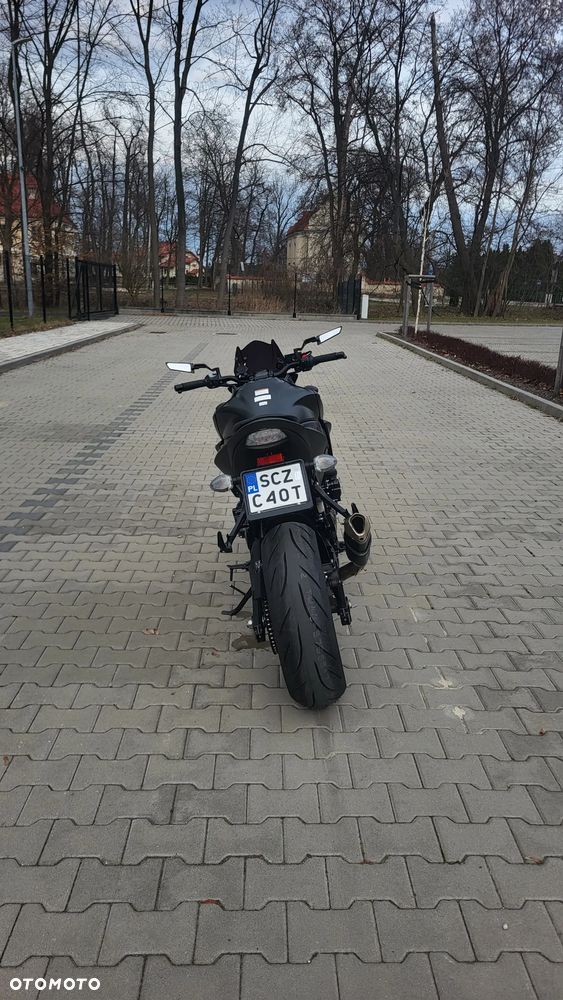 Suzuki GSX - 5