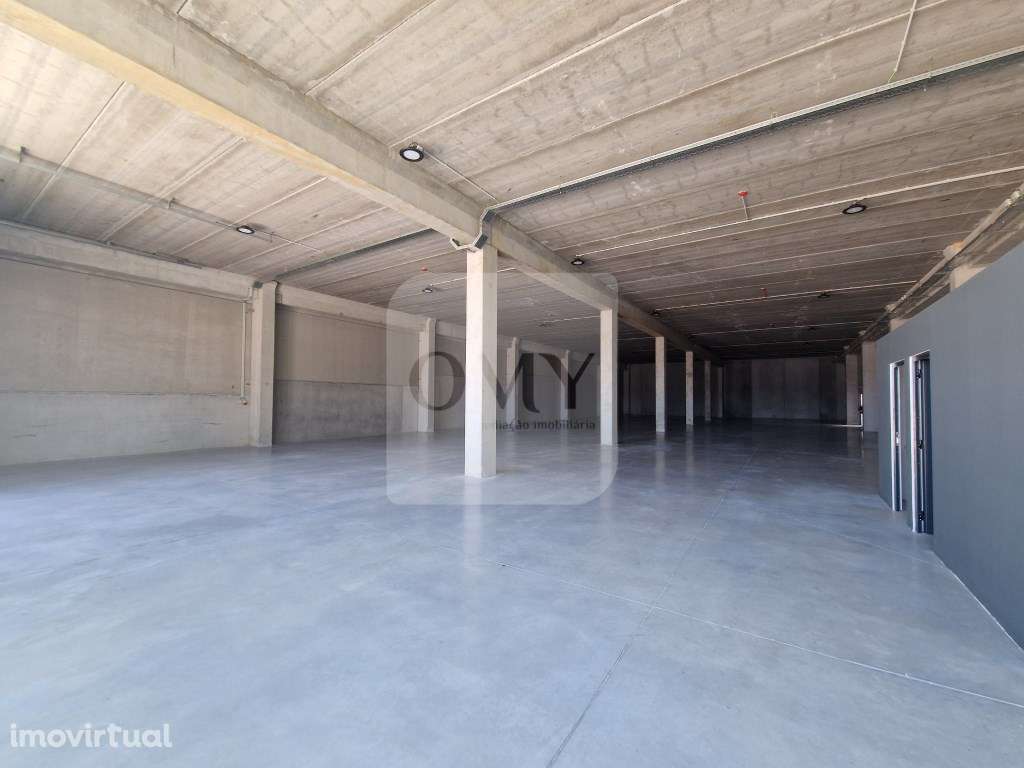Armazém novo de 789 m2 junto à Zona Industrial de Vila Real - Grande imagem: 5/11
