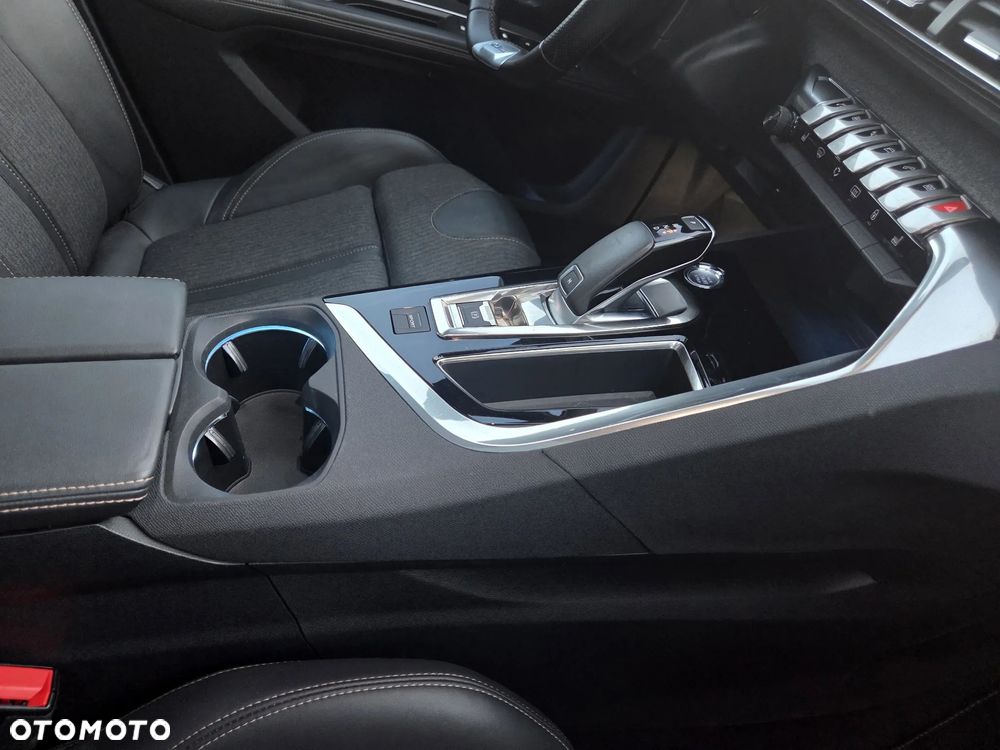 Peugeot 5008 1.5 BlueHDi GT Pack S&S EAT8 - 24