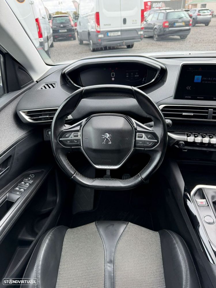 Peugeot 3008 1.2 PureTech Allure - 28