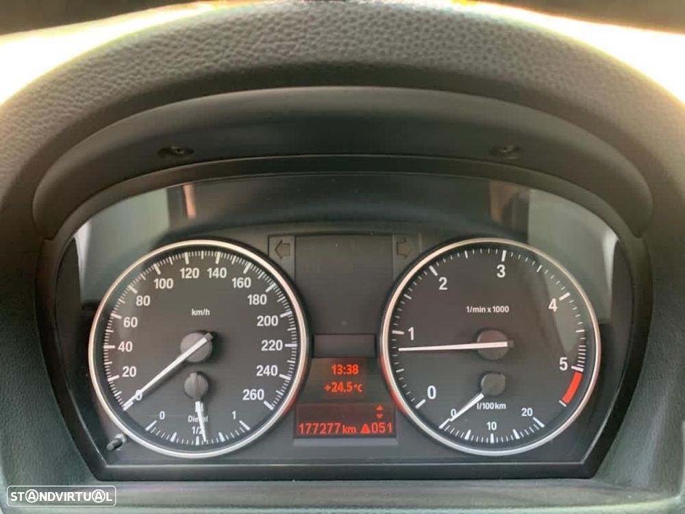 BMW 320 - 13