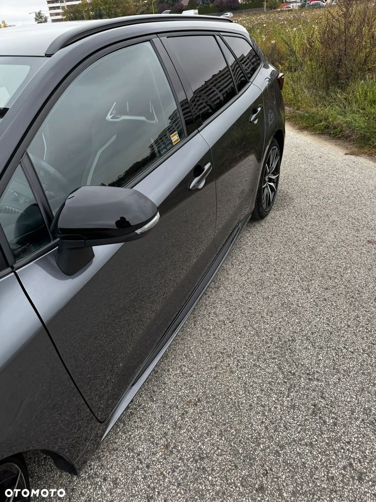 Toyota Corolla 1.8 Hybrid GR Sport Dynamic - 16