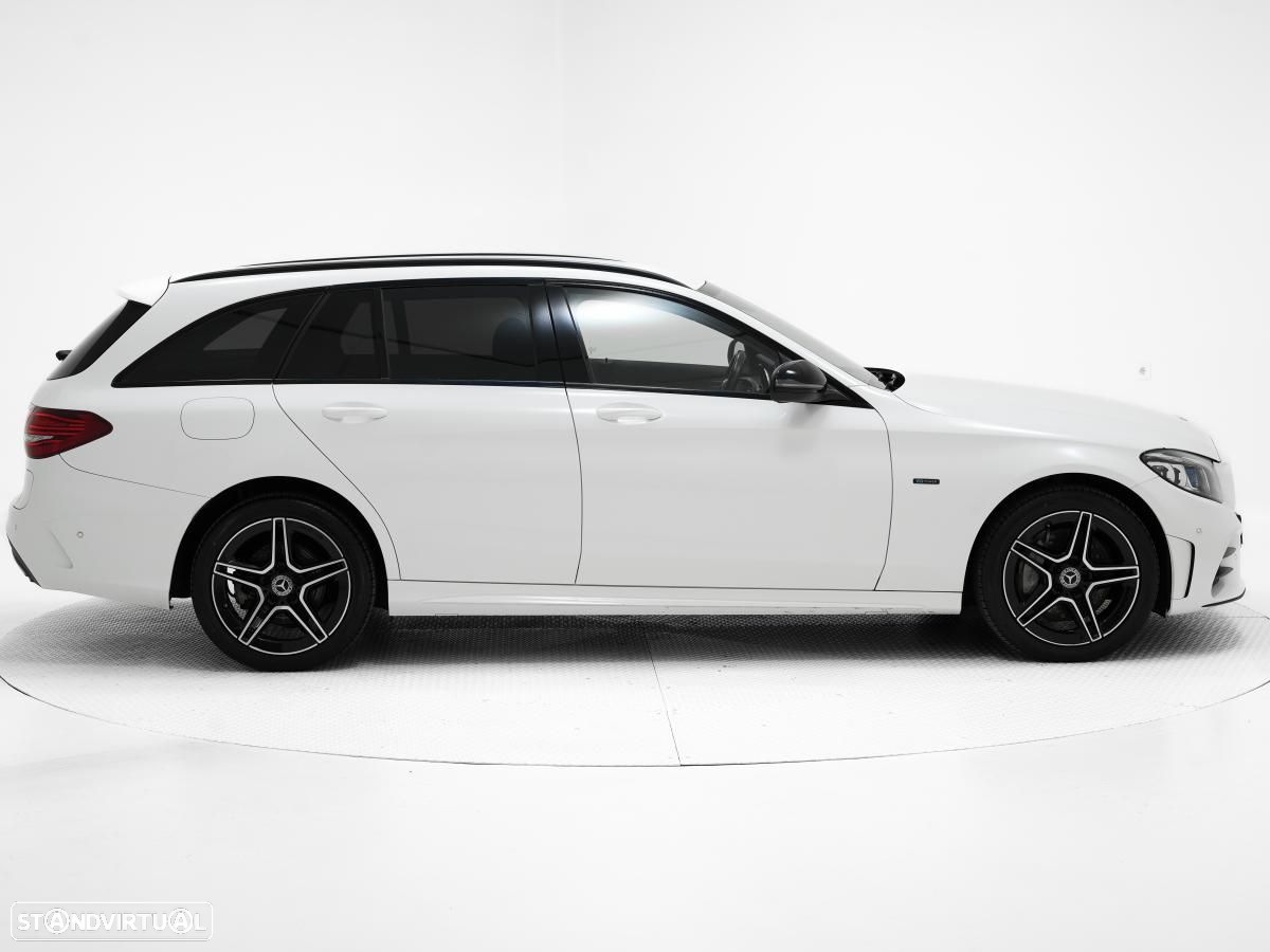 Mercedes-Benz C 300 de AMG Line - 2