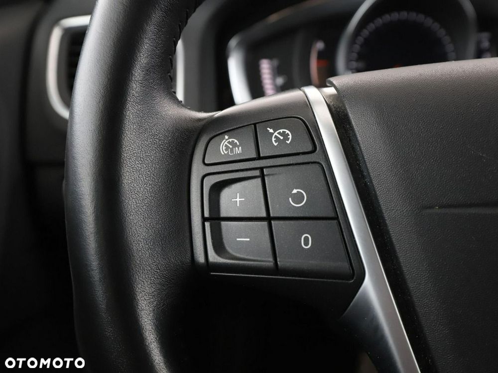 Volvo V60 Cross Country D3 Geartronic Pro - 29