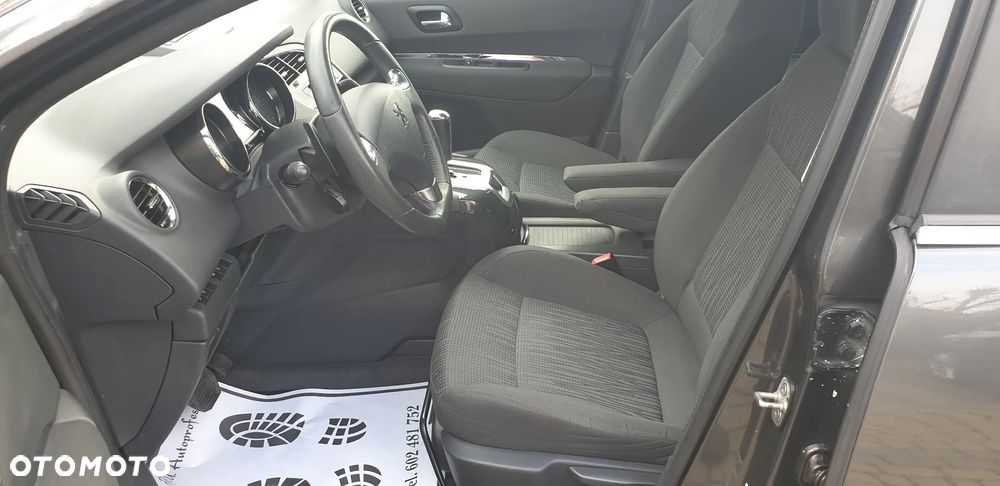 Peugeot 5008 - 14
