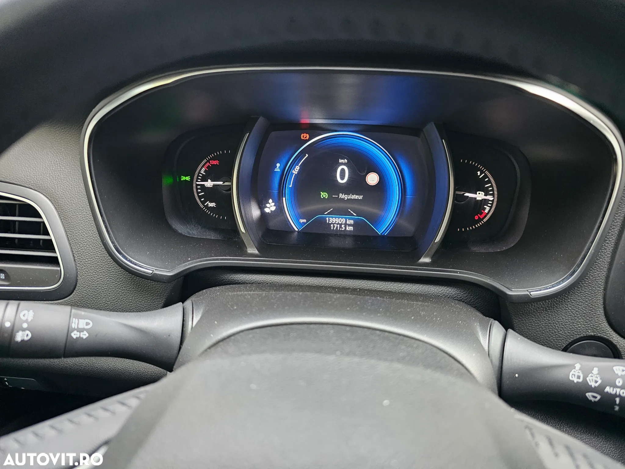Renault Megane Grandtour BLUE dCi 115 BUSINESS EDITION - 10