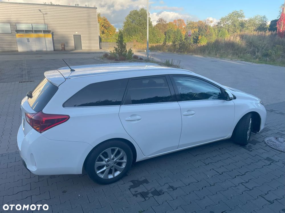 Toyota Auris 2.0 D-4D Touring Sports Comfort - 7