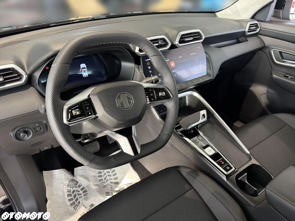 MG ZS Hybrid+ - 9