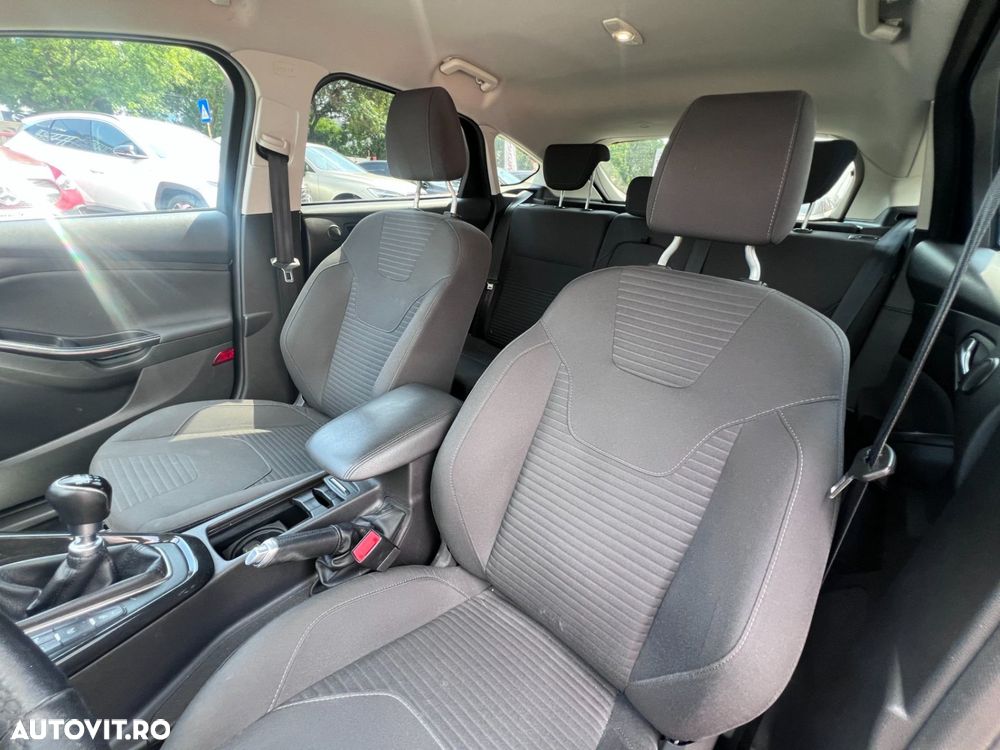 Ford Focus 1.5 EcoBoost Titanium Business - 12