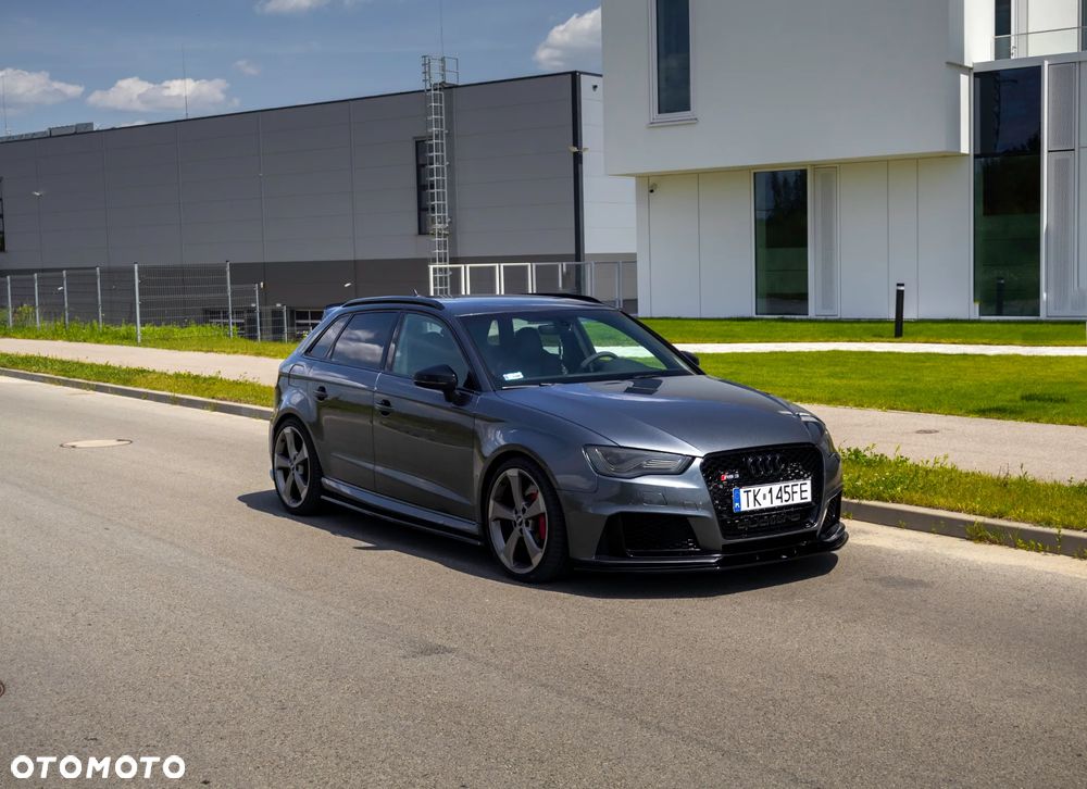 Audi RS3 Sportback - 1