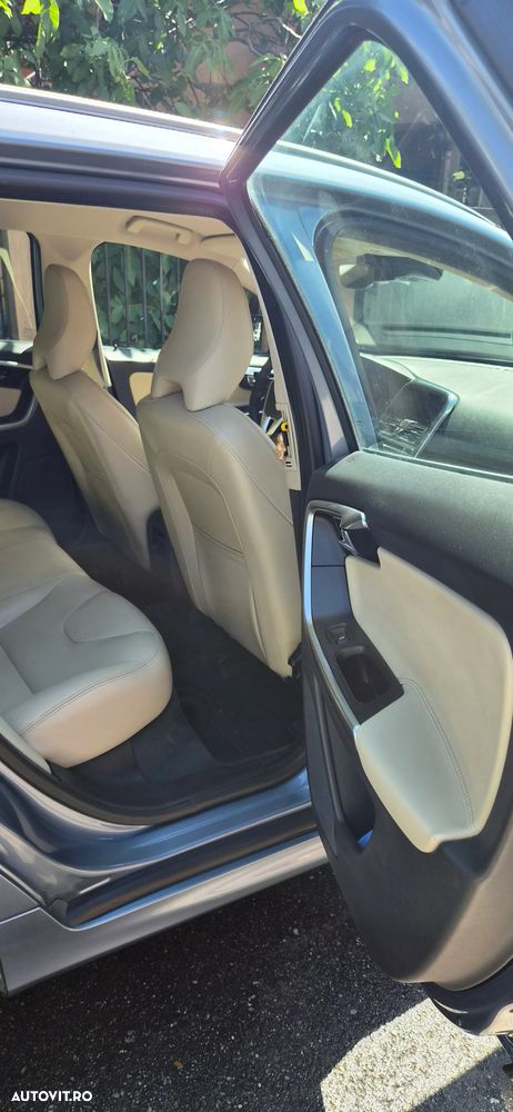 Volvo XC 60 D4 Inscription - 19