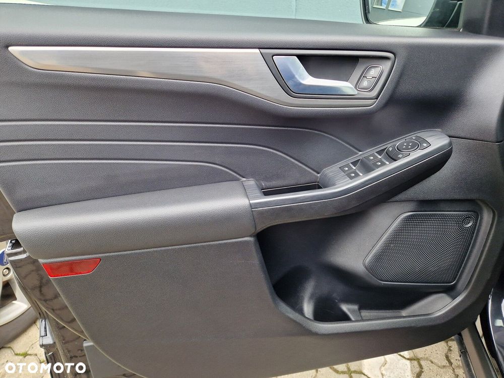 Ford Kuga - 24