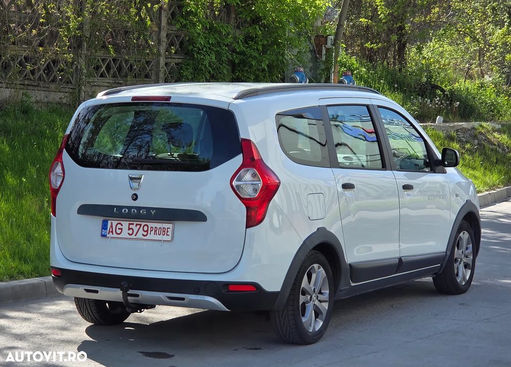 Dacia Lodgy TCe 115 Stepway - 4
