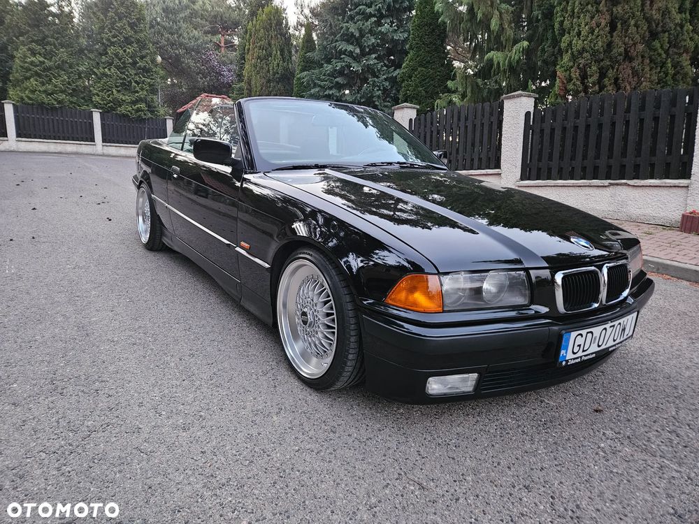 BMW Seria 3 320i - 1