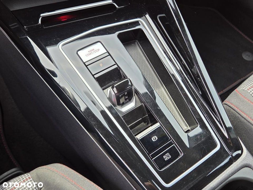 Volkswagen Golf - 27