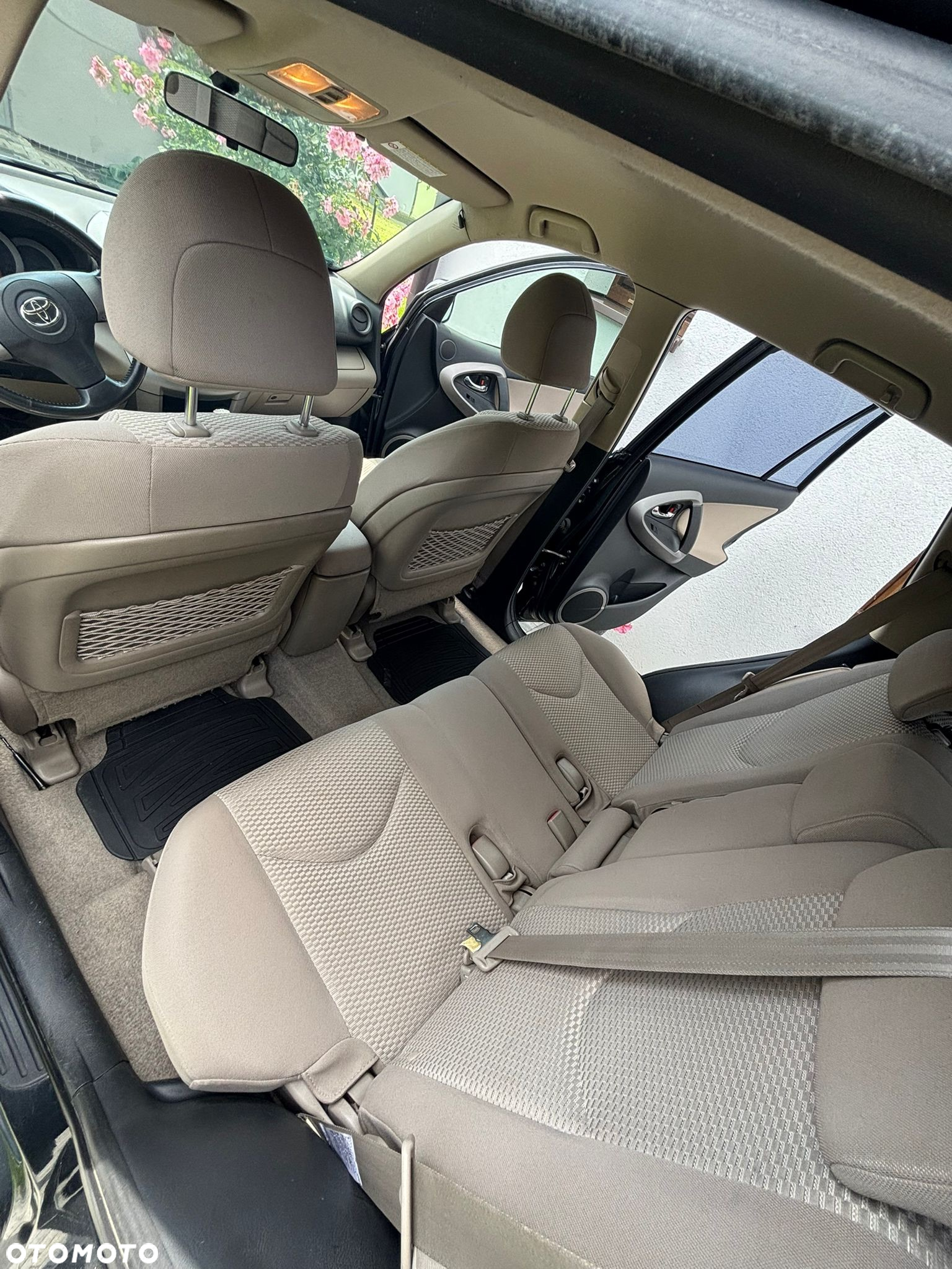 Toyota RAV4 - 7