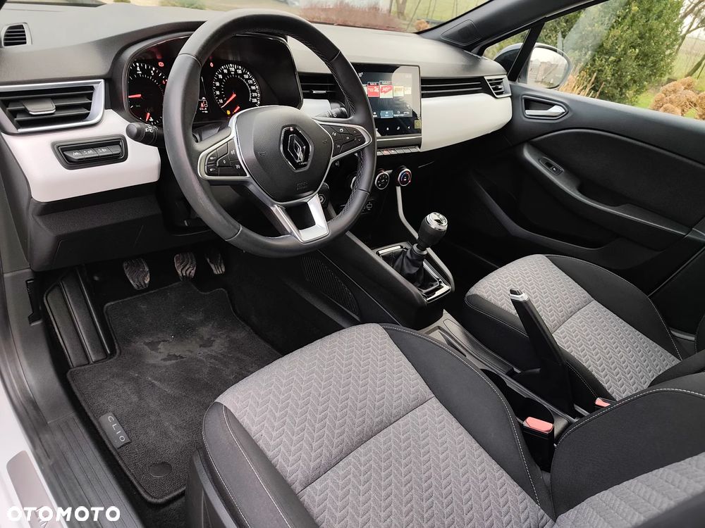 Renault Clio TCe 90 EVOLUTION - 27