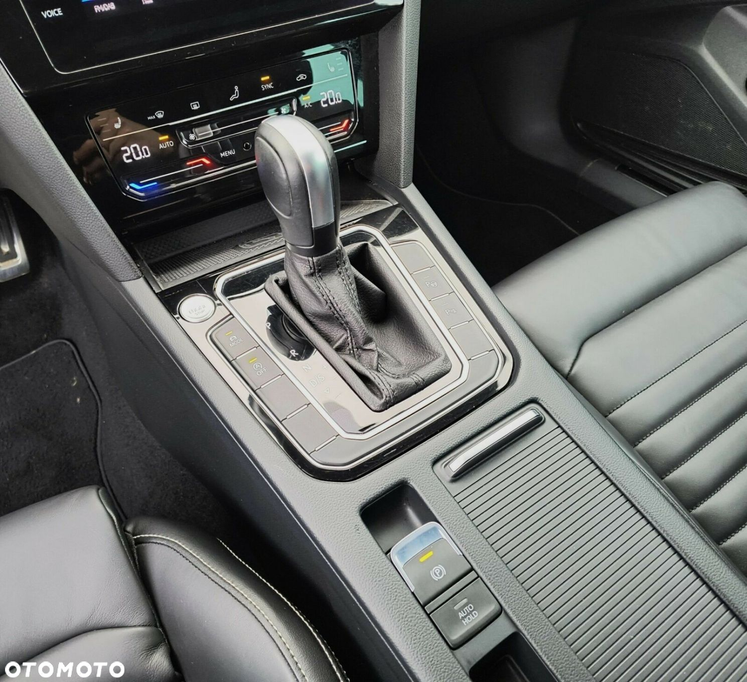 Volkswagen Passat 2.0 TDI 4Mot Elegance DSG - 22