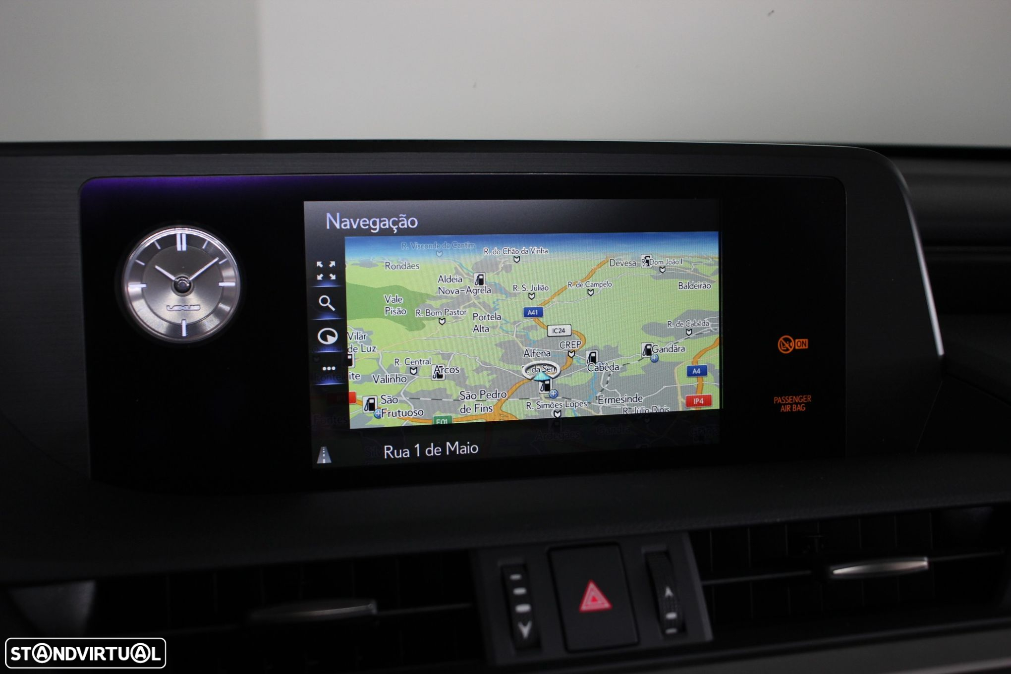 Lexus ES 300h - 16