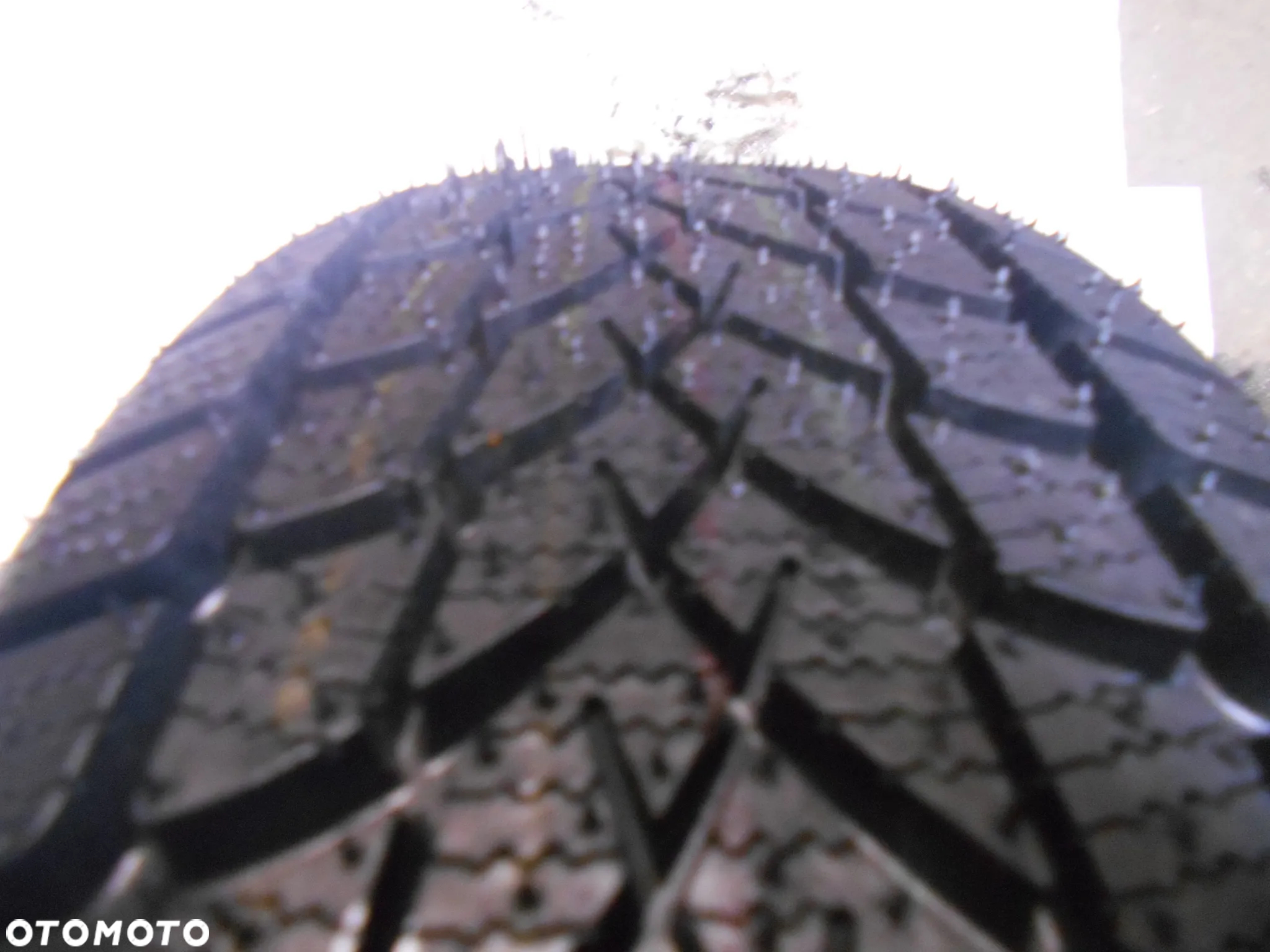 OPONA POJEDYNKA 195/60R15 SEIBERLING WINTER DOT 4218 8.4MM - 2