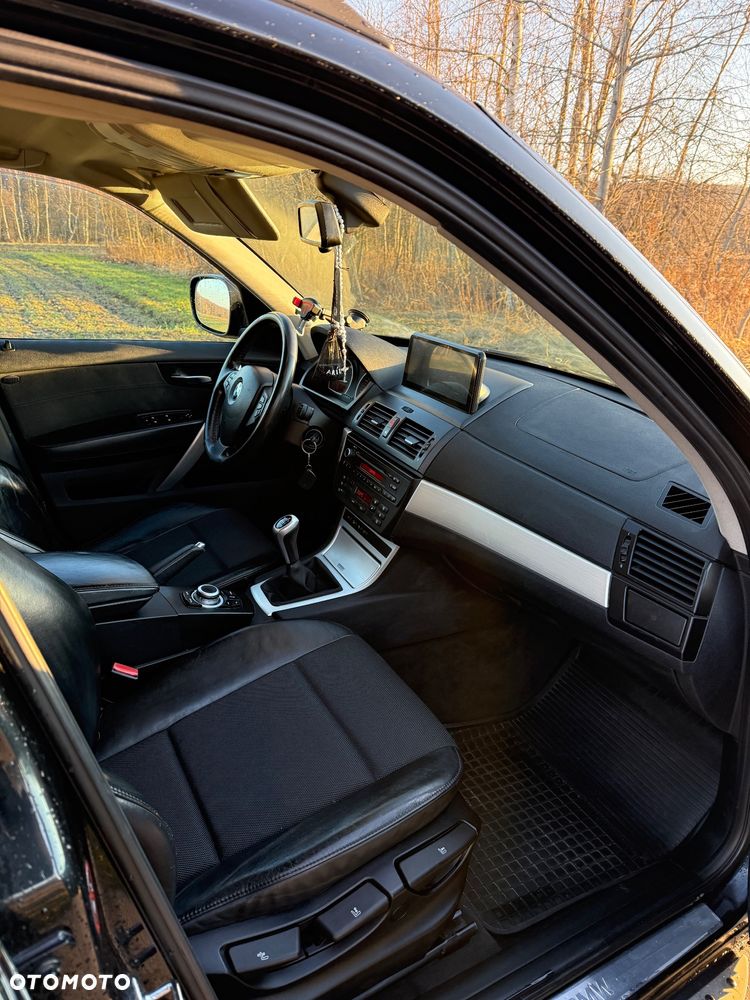 BMW X3 xDrive18d - 9